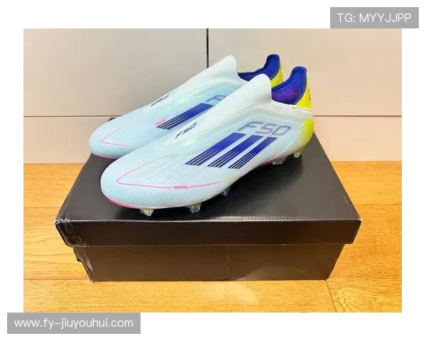 炫彩低帮足球鞋推荐与选购指南打造个性化运动风格